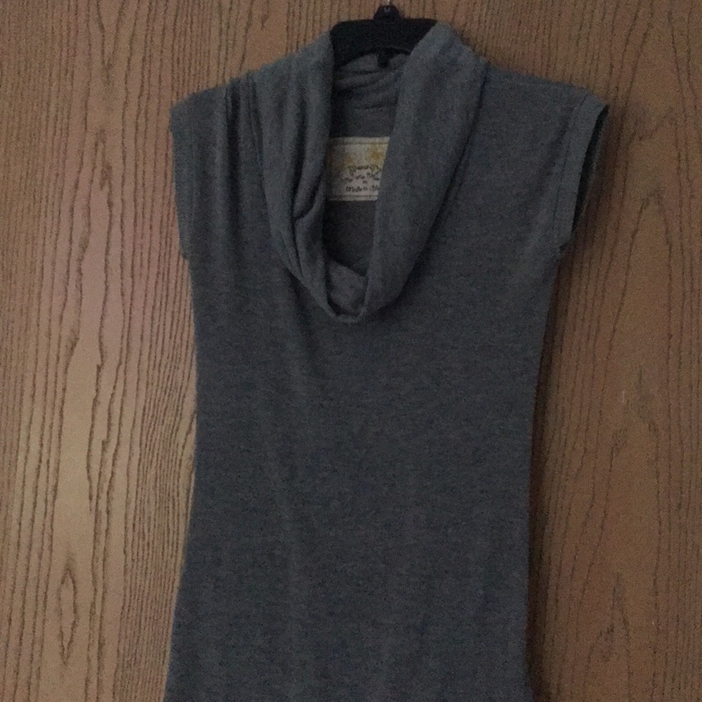 Soft short sleeve crowl neck too